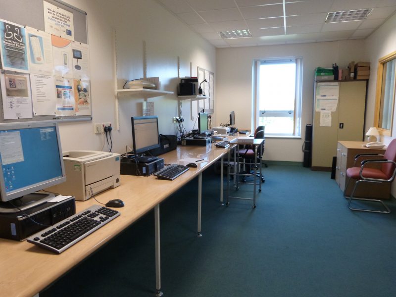 spinal-injuries-cognitive skills spinal injuries computer room