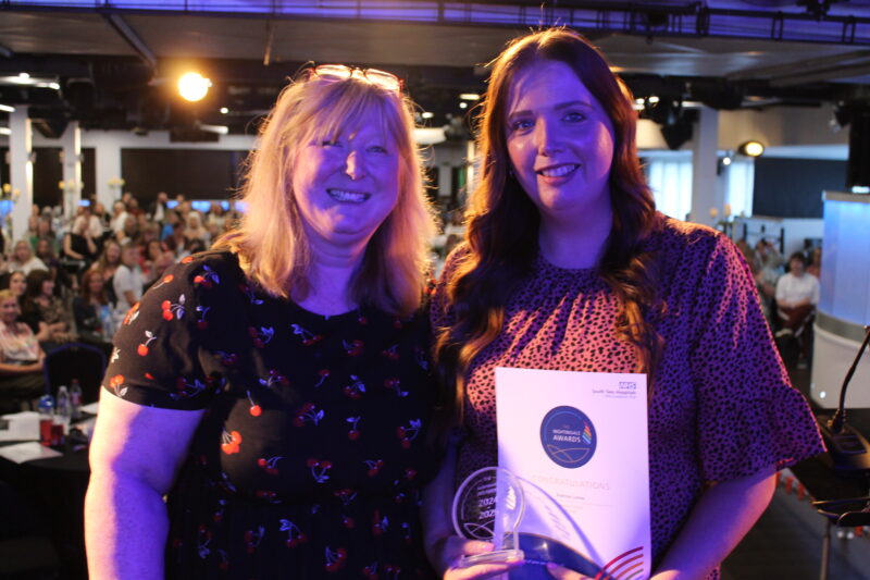 Kathryn Lomas receiving her nightingale award