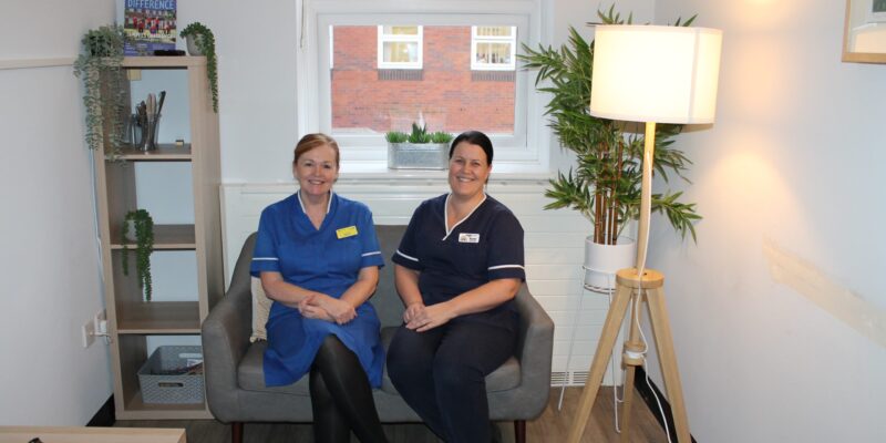 Cathy Brammer and Naomi Hewett in the Breathing space (1)